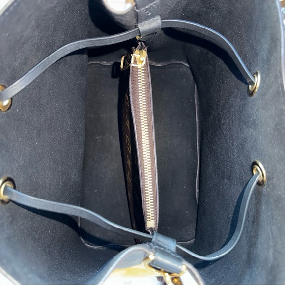 SOLD Louis Vuitton Monogram Neonoe MM Black Bucket Bag - Picture 13 of 14